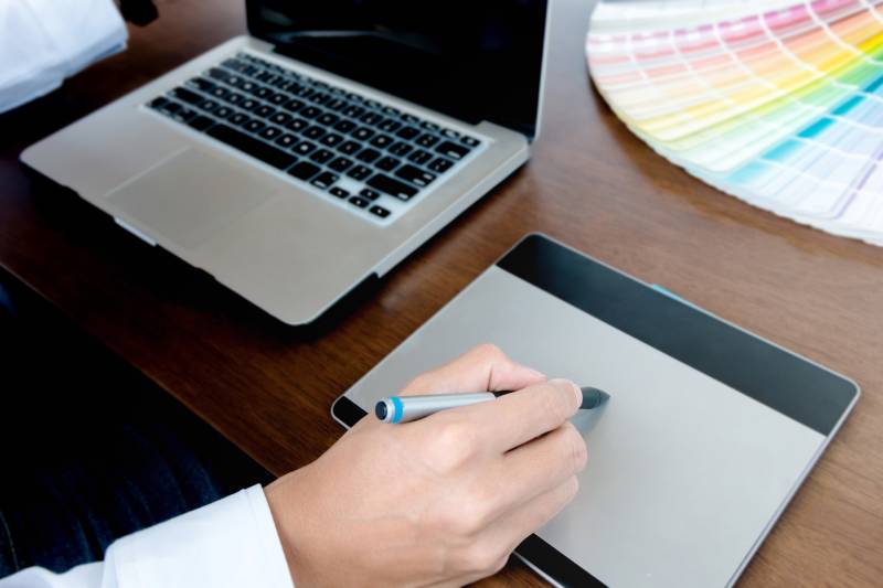 Graphiste sérieux à proximité de Perpignan pour travail dans toute la France